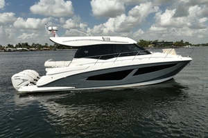 42' Regal 2022