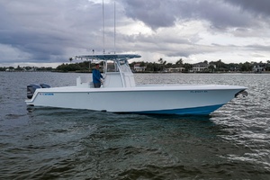 32ft Contender Yacht For Sale