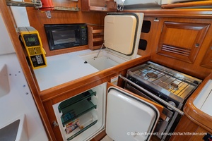 Memories 36ft Beneteau Yacht For Sale
