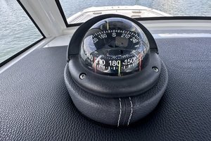 28ft World Cat Yacht For Sale