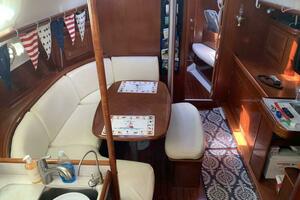 La Vida 39ft Beneteau Yacht For Sale