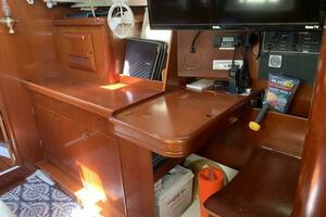 La Vida 39ft Beneteau Yacht For Sale