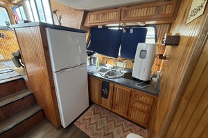 38ft Holiday Mansion Yacht For Sale