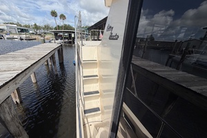 38ft Holiday Mansion Yacht For Sale