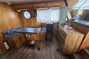 38ft Holiday Mansion Yacht For Sale