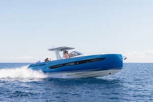45FT (13.82M) FIART Worth Avenue Yachts