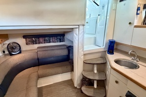 31ft Carver Yacht For Sale