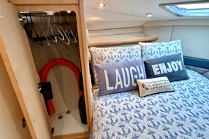 31ft Carver Yacht For Sale