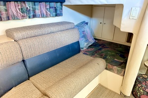 31ft Carver Yacht For Sale