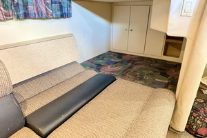 31ft Carver Yacht For Sale