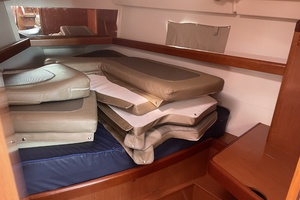 YES DEAR 40ft Beneteau Yacht For Sale