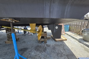 60FT (18.29M) OCEAN ALEXANDER