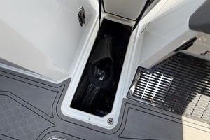 28ft Cobalt Yacht For Sale