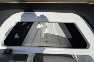 28ft Cobalt Yacht For Sale