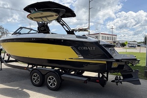 28ft Cobalt Yacht For Sale