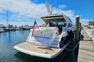 LIVY LOU Worth Avenue Yachts