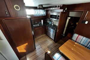 CURRENSEA 53ft Hatteras Yacht For Sale