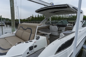 Photo 6669795 for 2018 Sea Ray SLX 350  