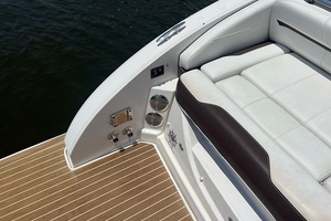 32ft Regal Yacht For Sale