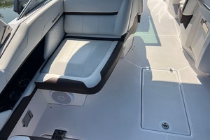 32ft Regal Yacht For Sale