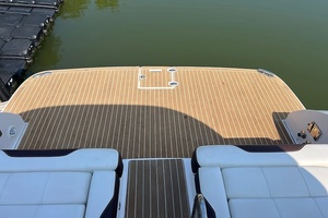 32ft Regal Yacht For Sale