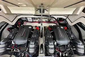 32ft Regal Yacht For Sale