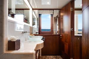 90ft Ocean Alexander Yacht For Sale