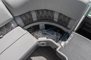 25ft Bennington Yacht For Sale