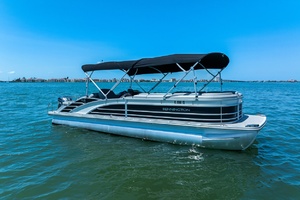 25ft Bennington Yacht For Sale