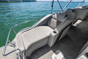 25ft Bennington Yacht For Sale