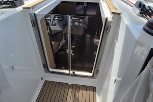SUMMERPLACE 38ft Beneteau Yacht For Sale