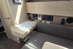 SUMMERPLACE 38ft Beneteau Yacht For Sale