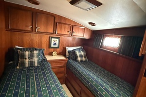 KNOCK ON WOOD 53ft Hatteras Yacht For Sale