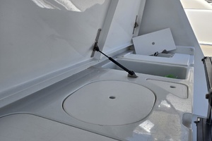 KNOCK ON WOOD 53ft Hatteras Yacht For Sale