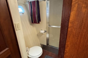 KNOCK ON WOOD 53ft Hatteras Yacht For Sale