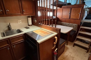 KNOCK ON WOOD 53ft Hatteras Yacht For Sale