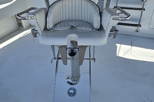 KNOCK ON WOOD 53ft Hatteras Yacht For Sale