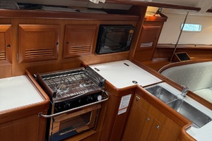 Lone Spar 36ft Beneteau Yacht For Sale