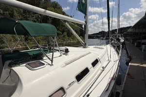 Lone Spar 36ft Beneteau Yacht For Sale