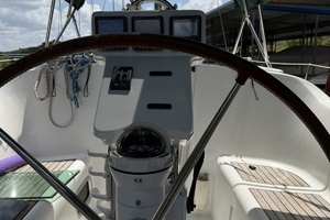 Lone Spar 36ft Beneteau Yacht For Sale