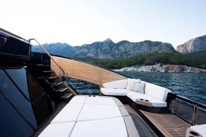 67FT (20.42M) LAZZARA YACHTS