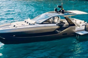 47FT (14.33M) AZIMUT Worth Avenue Yachts