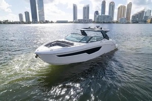 38FT (11.58M) CRUISERS YACHTS
