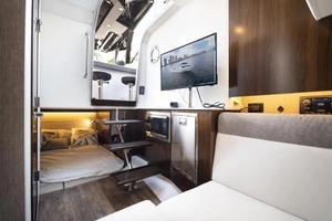 38FT (11.58M) CRUISERS YACHTS
