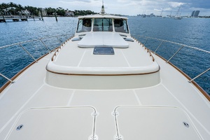 Foredeck Aft, Sunpad