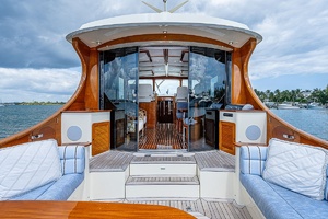 Cockpit to Salon