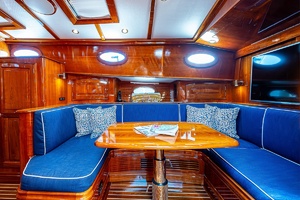 Lower Salon Outboard
