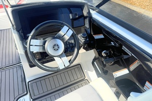 24ft Yamaha Boats Yacht For Sale