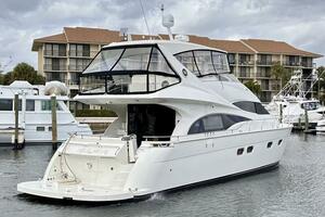 59FT (17.98M) MARQUIS Worth Avenue Yachts