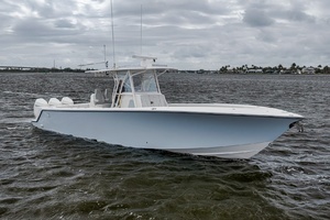  2022 SeaVee 370Z Yacht For Sale in North Palm Beach FL